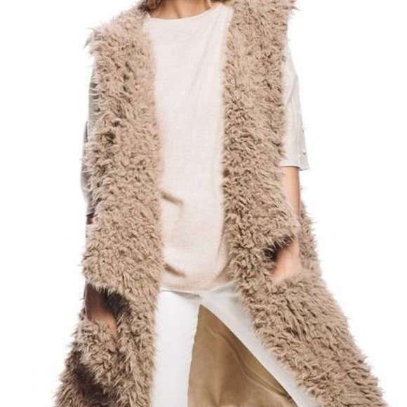 Women's Faux Fur Long Vest with Pocket on the Front